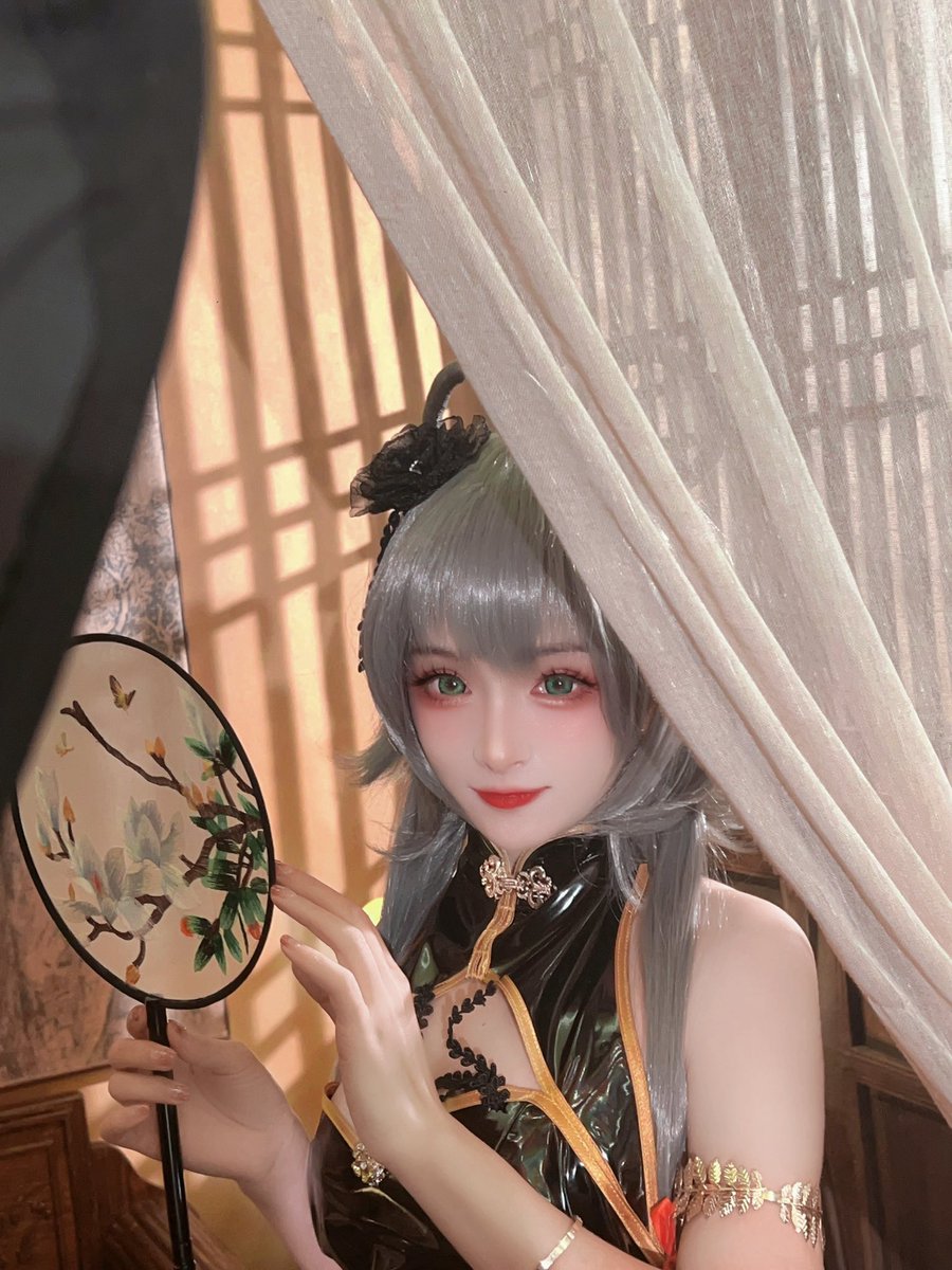 今天的洛天依吖 https://t.co/ZfAeE4ac0z