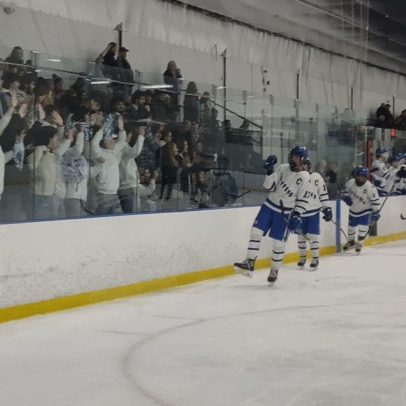 Clippers take on LaSalle Today.
Semi-Final Game 
Schneider Arena at  2:30

To purchase Tickets 
gofan.co/app/school/RIIL

#GameDayBaby⚓🏒💪🥅

<a href="/BWMcGair03/">Brendan McGair</a> <a href="/Branden_Mello/">Branden Mello</a> <a href="/EricBen24/">Eric Benevides</a> <a href="/gobluechs/">Cumberland High</a> <a href="/RIIL_sports/">RIIL</a>