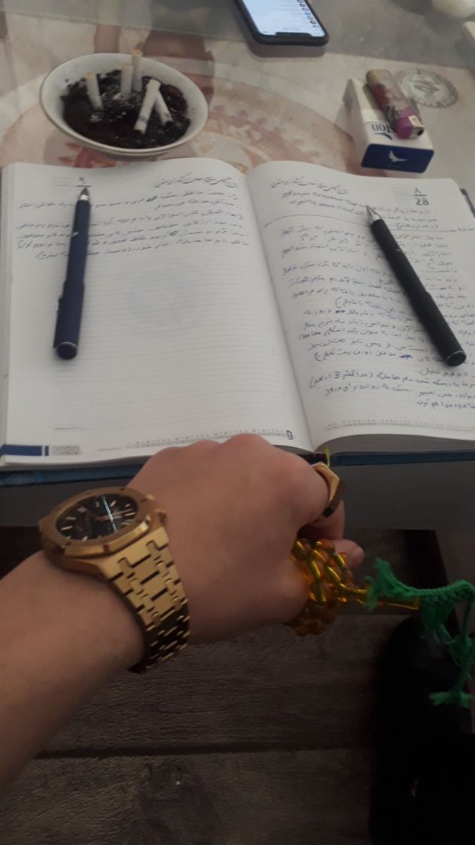 KaRominooei's tweet photo. اگه حسابی هم دارم مال همین دنیاس من به یه دنیای دیگه هنوز دو به شکم https://t.co/jHcXqHujFu