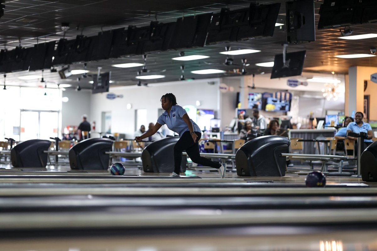 lcbluebears's tweet photo. GAMEDAY 🎳 » CIAA EVENT III

Day Three
 
⏰ 9:40 AM
📍 Bowie, MD https://t.co/xbp6doiMmr