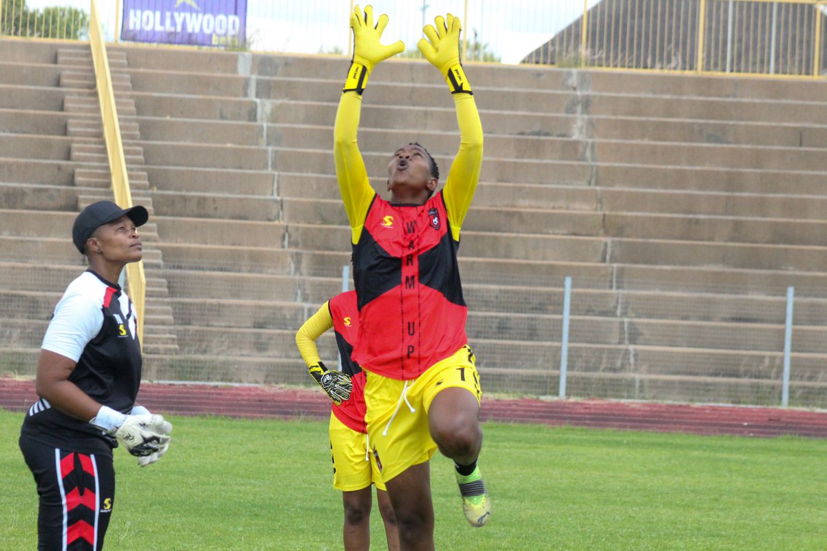 TSGALAXYQUEENS's tweet photo. Warm-up

TS Galaxy Queens VS Sundowns Ladies
@tsgalaxyfc
@therocketsfc

#TheRockets 
#TSG
#Siyadumuza 
#WeAreHereToStay https://t.co/rLwKFl1IH6