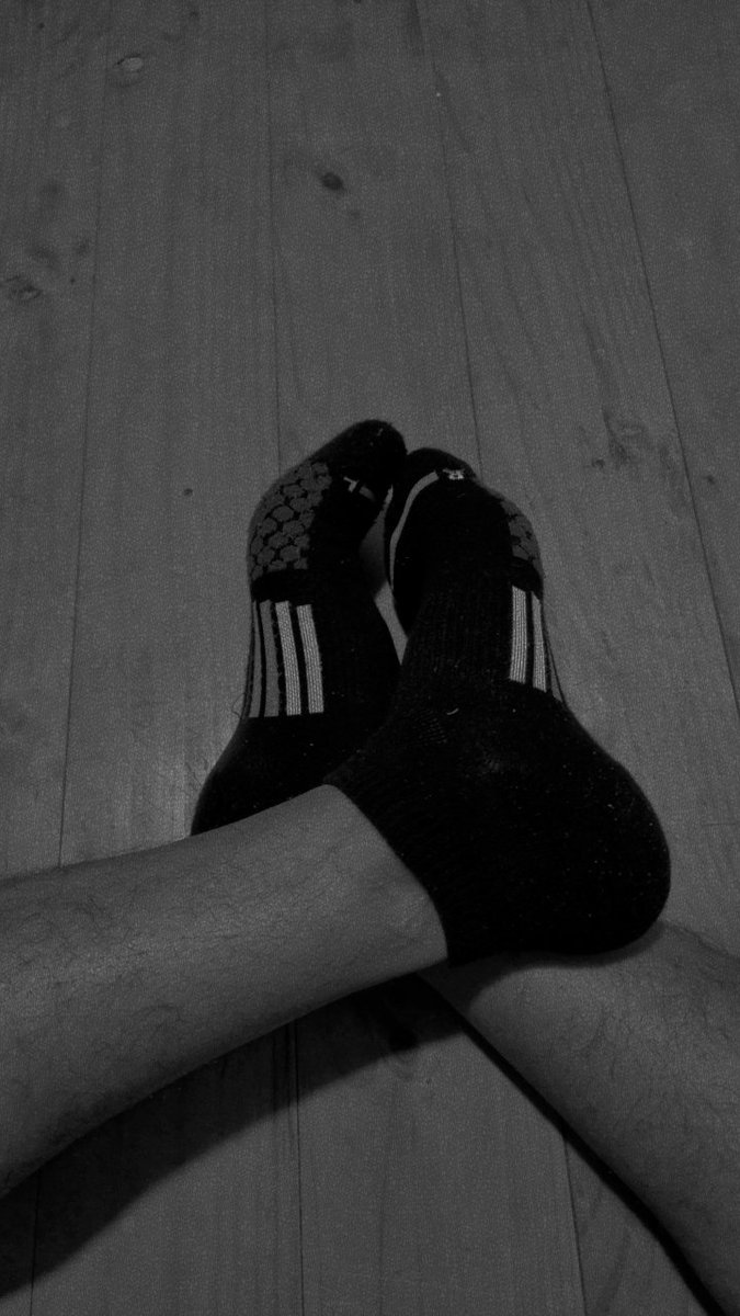 socks_feets's tweet photo. Enjoy the view https://t.co/xczuTQfAr6