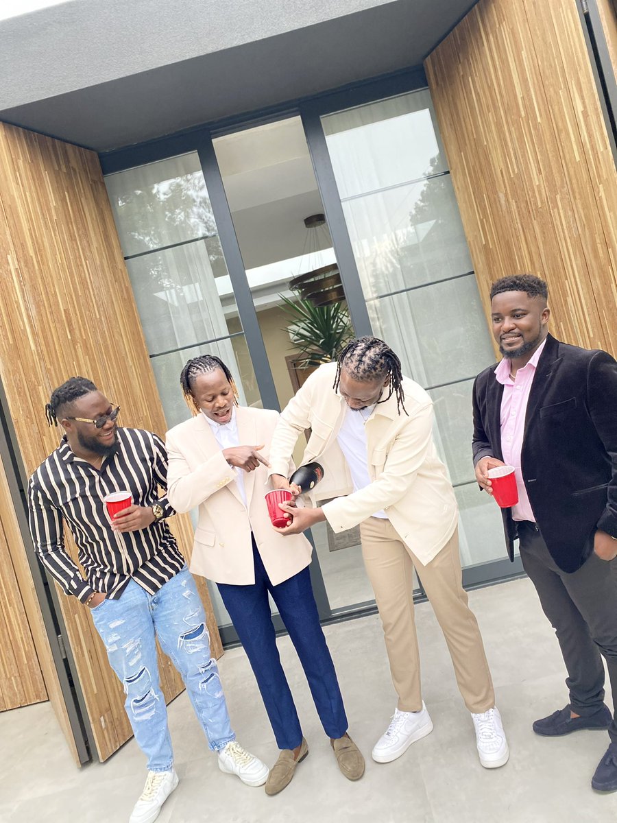 DrNdoro's tweet photo. 🇹🇷 30th Celebrations 
#Amapiano #30th #Turkey #DJTaff #Blessings #grateful #family #surprise #morelife #30thbirthday https://t.co/QDhFHyBeRd