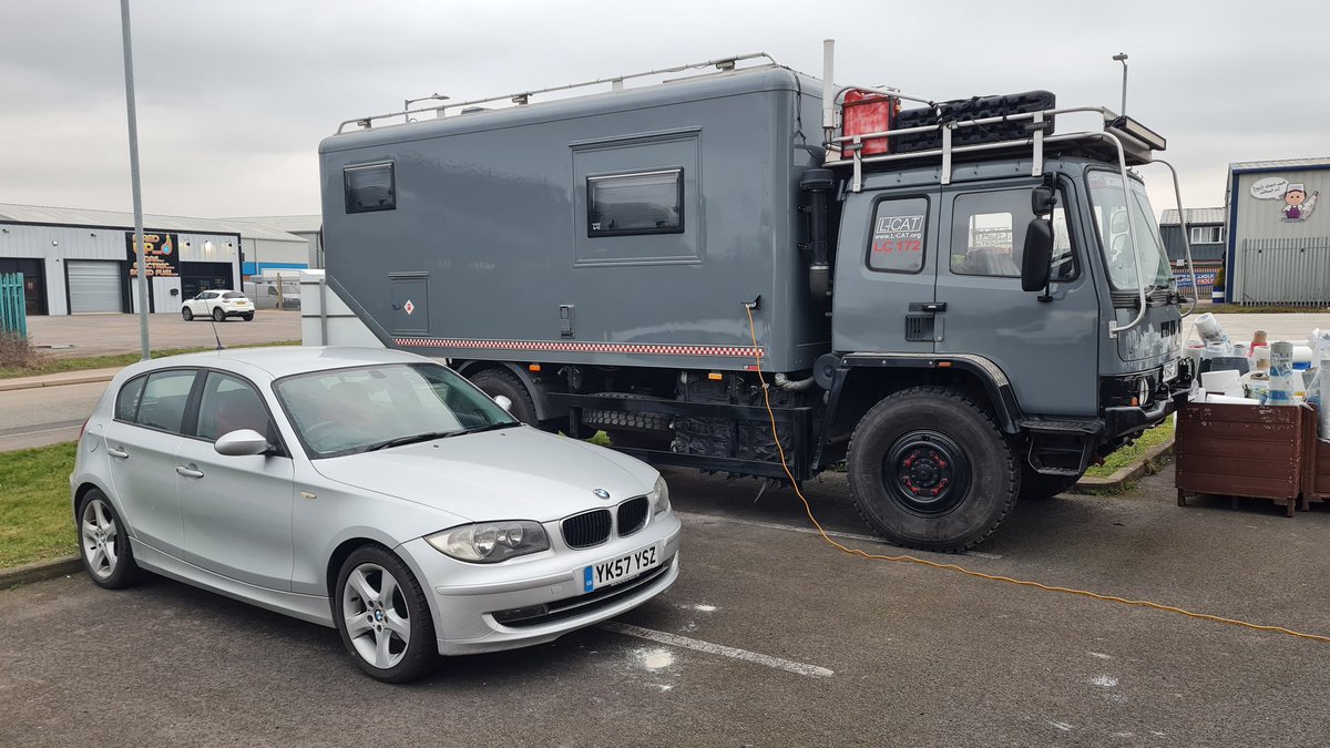 sunscreendreams's tweet image. RT @OffgridNomad: Big milly and little milly all cleaned and ready for filming for a documentary on alternative living in UK coming to screens soon 😎
#offgrid #vanlife #overlander #tinyhome
