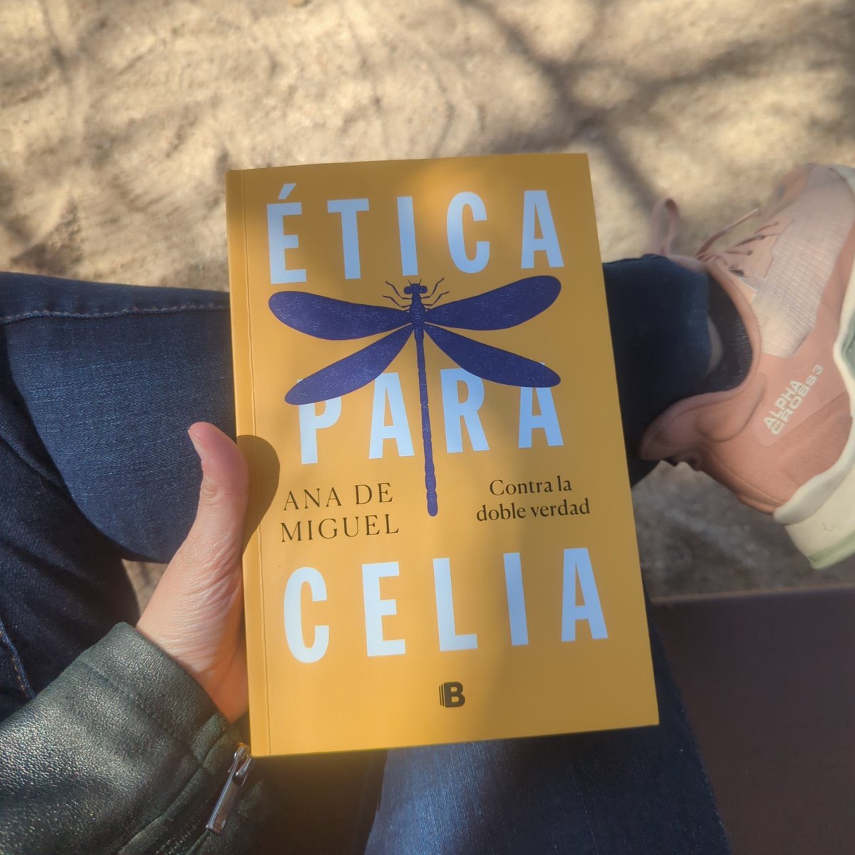 Gracias <a href="/AnadeMiguelAl/">Ana de Miguel</a> que gran mañana de domingo, cultivando la mente y el alma.