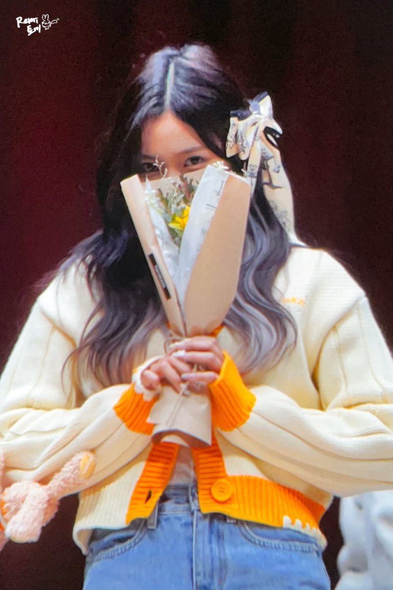 010426com's tweet photo. 230312 팬사인회 프리뷰 ♡

花の少女です💐

#체리블렛 #CherryBullet
#레미 #REMI
@cherrybullet https://t.co/0MquR822o9
