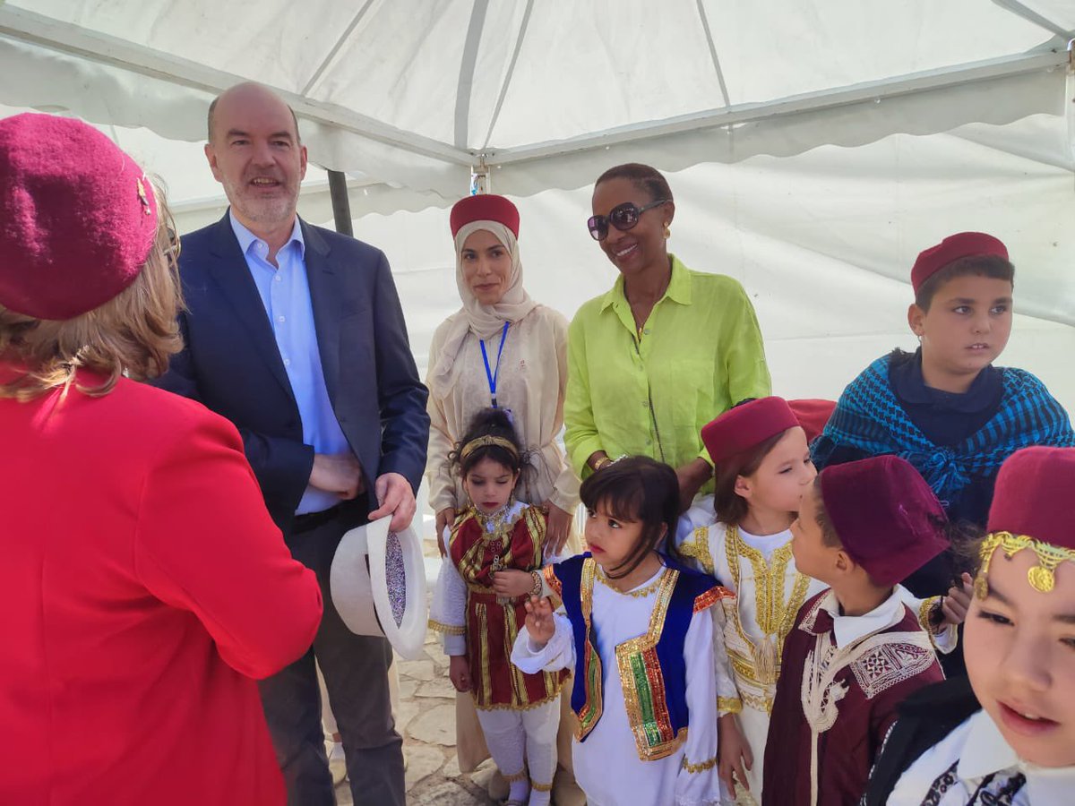 AmbSuisseTunis's tweet photo. Un grand merci à la ville de #Testour et au commissaire général des scouts 🇹🇳 Mohamed Ali Khiari pour l’accueil chaleureux aujourd’hui ensemble avec @usembassytunis. La 🇨🇭 soutient le projet #Tamasek des scouts 🇹🇳. https://t.co/bnHYfopHR9
