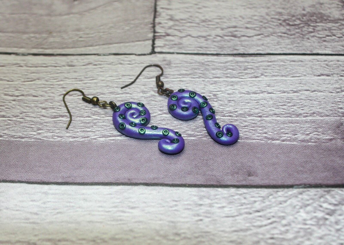 TCCGifts's tweet photo. From fab decorations and incense holders to beautiful #handmade costume jewellery, the Curious Cogsmith's eBay shop has it all. So have a browse; there's sure to be something you like!
https://t.co/yhNsPkPWsV https://t.co/SsHGMgxhfj