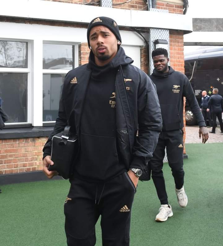 betterstriker's tweet photo. Good news from the camp of #Arsenal .
Jesus, Trossard and Odegaard all in the squad to face #fulham .
#FULARS #fulhamvarsenal https://t.co/M0G894wAfo