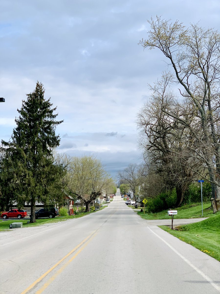 liz_july4th's tweet photo. Last year, during Easter, General William T. Sherman (my vehicle π) and I traveled along the border of OH/KY by the #OhioRiver. It was all about #Grant and #UndergroundRailroad.
6 miles north of #Maysville lies the small historic town of #OldWashington π https://t.co/c0eCnBB82p