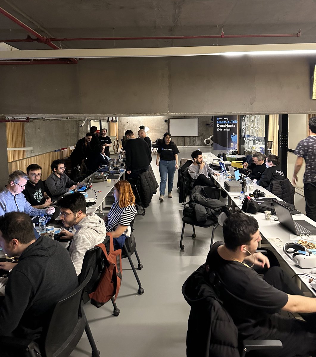 OrdekTon's tweet photo. Bugün @patika_dev ve @ton_blockchain ortaklığında düzenlenen Hack-a-TONx 'e katıldım. Proje geliştiricilerinin heyecanını ve ekosistemin büyüdüğünü görmek büyük bir mutluluk.
#Dorahacks https://t.co/kNG8MnLMDb
