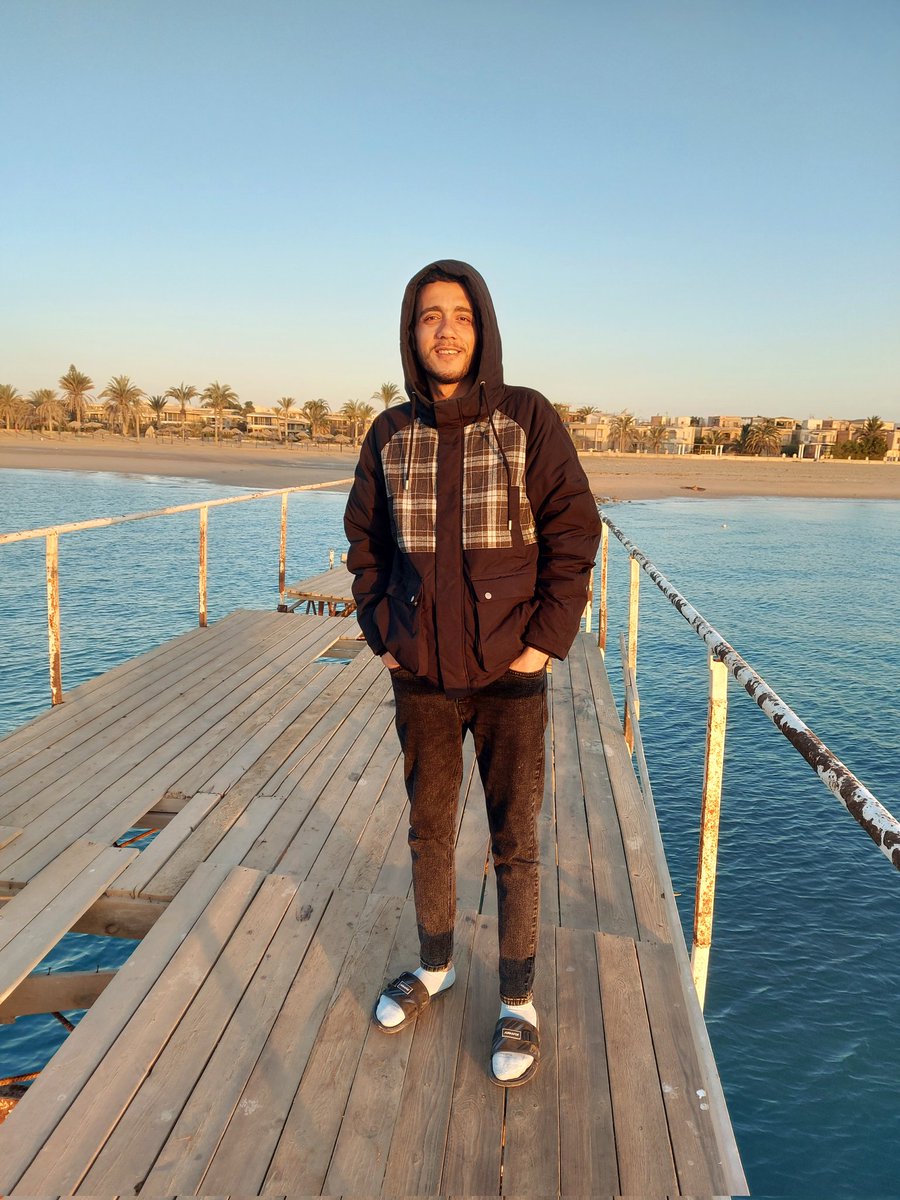 ayman___sayed74's tweet photo. خيرا تعمل سترا تلقي أجرا تلقي قد ينسي الناس لكن الله لا ينسي 💙 https://t.co/nAf7P7lLOU