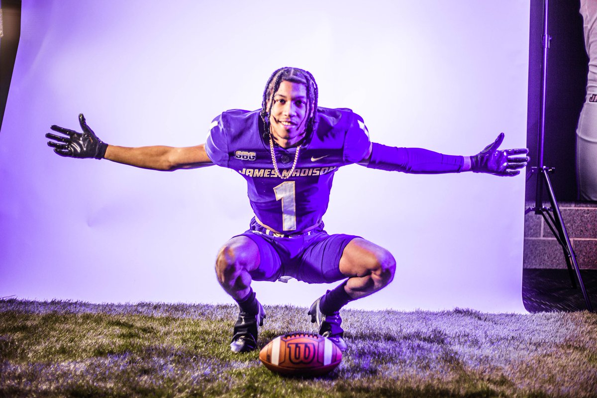 Flip1hunnit's tweet photo. Had a great time @JMUFootball I’d like to thank @Coach_BHaines @amburkett64 and @JMUCurtCignetti  for having me #GoDukes https://t.co/yWMT6OnepM