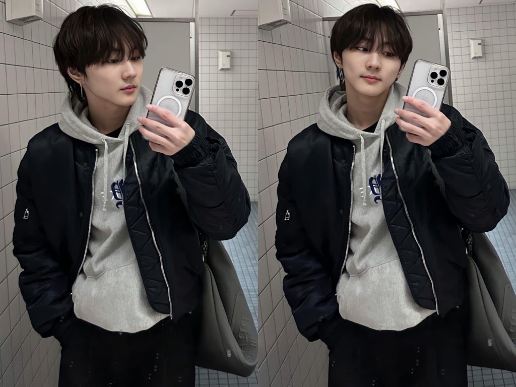 PIC0209's tweet photo. mirror selca #JUNGWON #정원 https://t.co/5J1jAPukTO