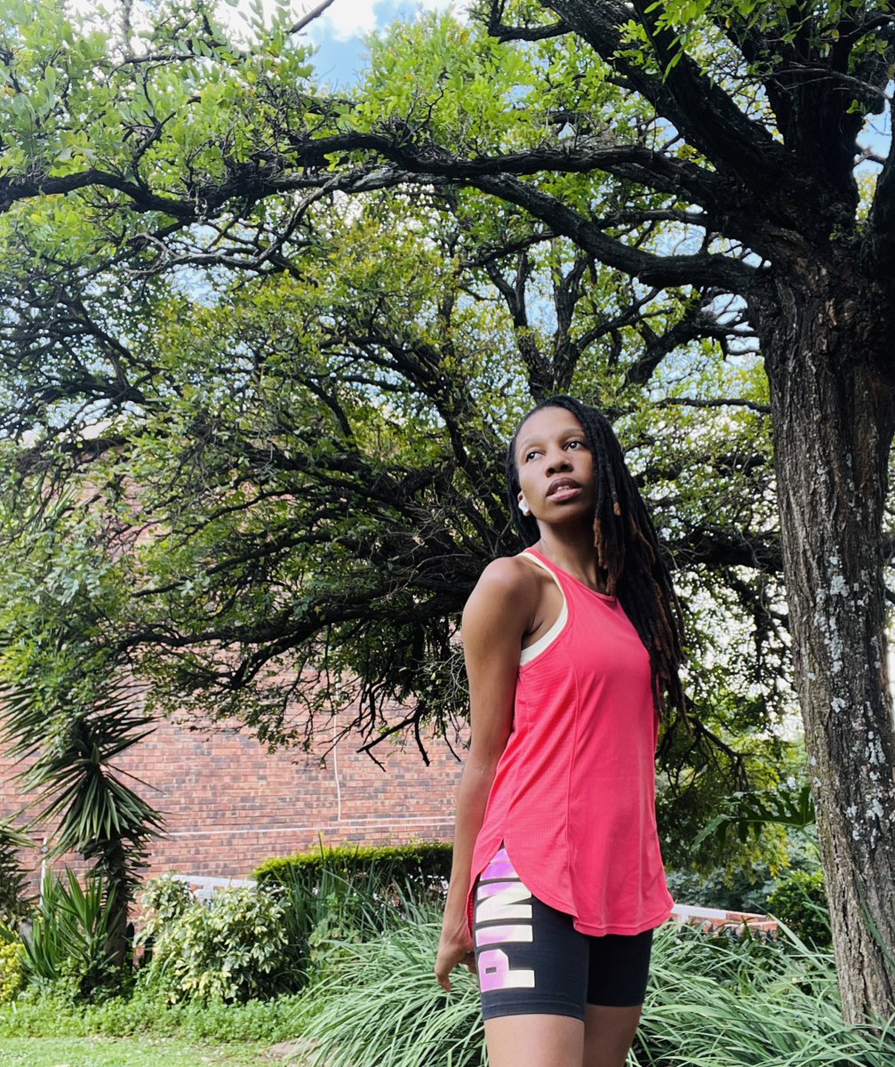 MantateQueeneth's tweet photo. Out of the huts of history’s shame
I Rise
Up from a past that’s rooted in pain
I Rise
I'm a black ocean, leaping and wide,
Welling and swelling I bear in the tide.
I am the dream and the hope of the slave.
I Rise
~Still I Rise, Maya Angelou🌷
#GodGoalsGlow #GrindSunday https://t.co/65lts9akek