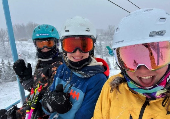 While we're officially on Daylight Saving Time now for Spring, we're still celebrating Winter with snow falling at #SkiMtHolly.

🏂 Sunday, March 12, 9am-9pm
⛷ Monday-Thursday, 2pm-9pm
☘ Friday, March 17, 10am-10pm
⛷ Saturday, March 18, 9am-10pm
🏄‍♀️ Sunday, March 19, 9am-9pm