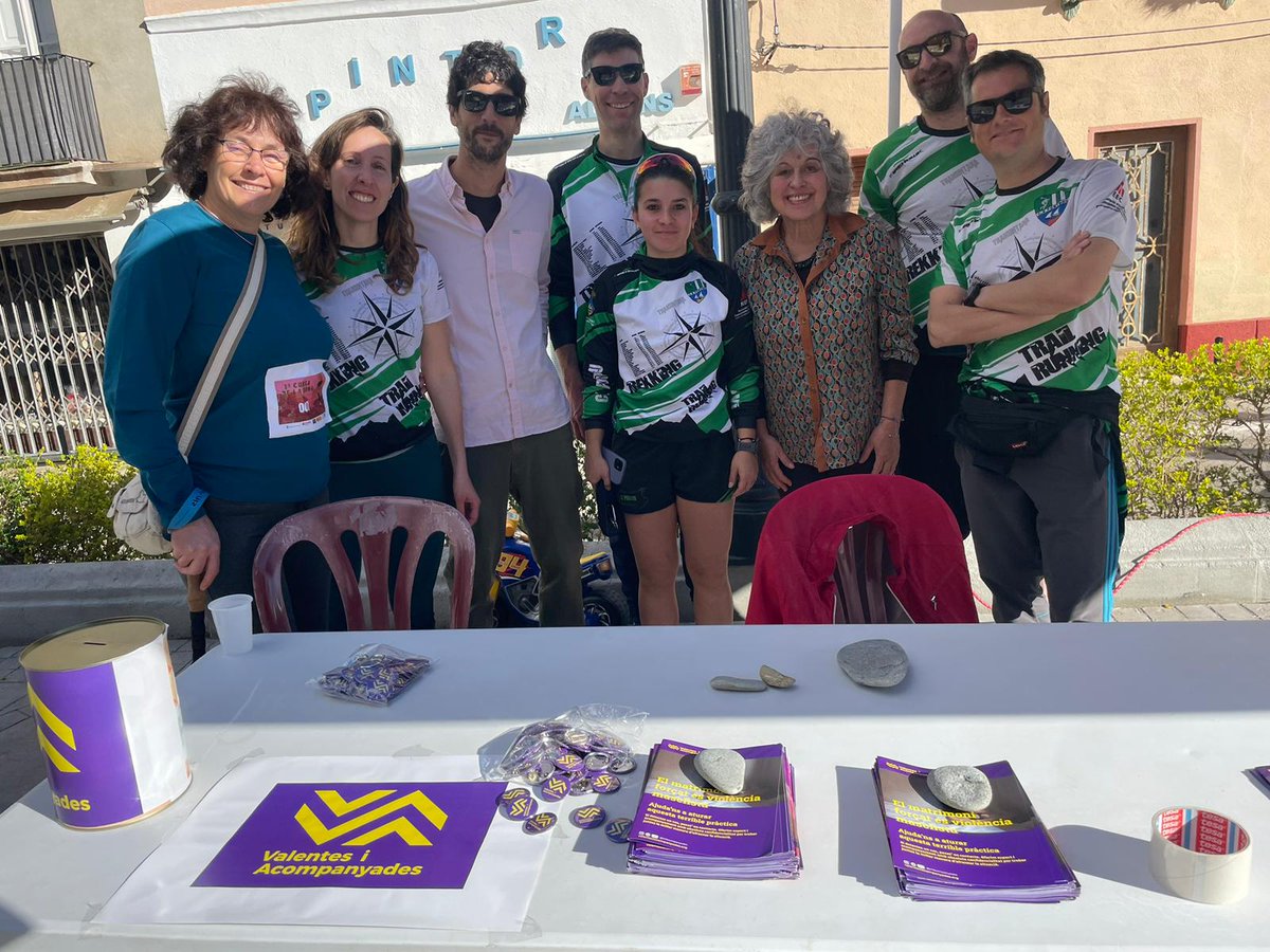 ViAcompanyades's tweet photo. Moltes gràcies al poble de #PortBou, a #Caritas i en especial al #CentreExcursionista, per la seva solidaritat amb el projecte de #ValentesiAcompanyades en aquesta primera cursa de la dona. Junts treballem per aturar els #MatrimonisForçats. https://t.co/NNDtrHnHJW