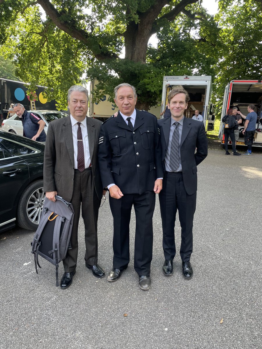 RichardHopeUK's tweet photo. @EndeavourTV endures @ScriptULike @ShaunEvansInfo  @All_Allam @abigailthaw @ITV @mammothscreen @NirpalB @SaxonKate Brilliant team. Best credentials. Fully warranted. https://t.co/wK8jbP2v6C