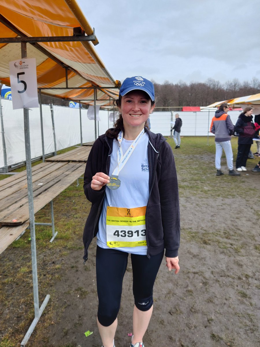 BeckyTHazlett's tweet photo. Super chuffed with my official 10 k finish time of 48.38. Always a brilliant atmosphere at the #cpcloop #RunBSNRun https://t.co/yWWSQgj46u