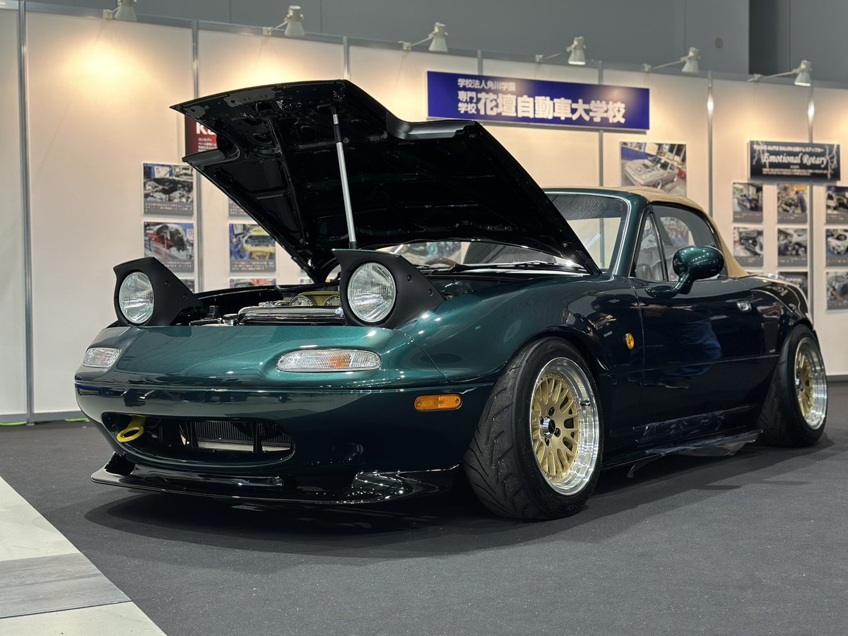 22go_cx8's tweet photo. MAZDA NAロードスター
仙台の花壇自動車大学校が一から制作したロードスター!
#mazda #withmazda #roadstar #miata #mx5 #naroadster #ロードスター #ロードスターna #東京オートサロン #tokyoaoutsalon #花壇自動車大学校 #卒業制作 #東北マツダ #東北マツダ特設展示会 https://t.co/62mxP954XX