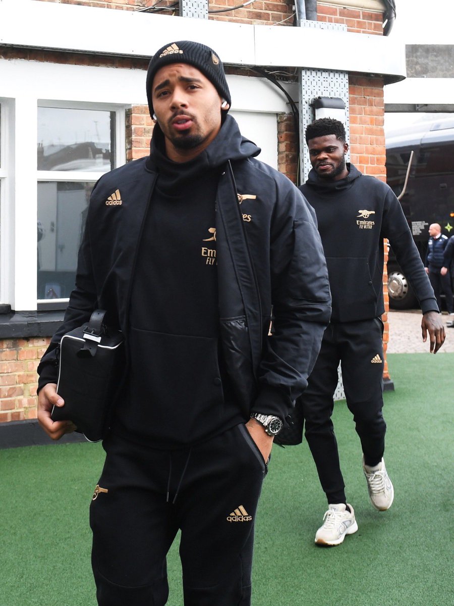 FabrizioRomano's tweet photo. Gabriel Jesus, back with Arsenal squad today. “He’s a huge player for us”, Mikel Arteta said ahead of the game ⚪️🔴🇧🇷 #AFC

GJ will start on the bench vs Fulham. https://t.co/eHQ8XkGR9p