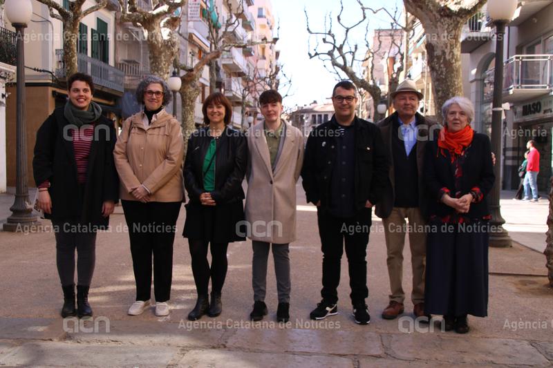 ACNgirona's tweet photo. La 59a edició dels premis #Recvll de #Blanes estrenen la categoria de cançó, que ha guanyat la blanenca Naiara Burke.
Enguany s'hi han presentat el doble d'obres que en la darrera edició.
https://t.co/VNg3t27xPd https://t.co/MgEjGxhaQx