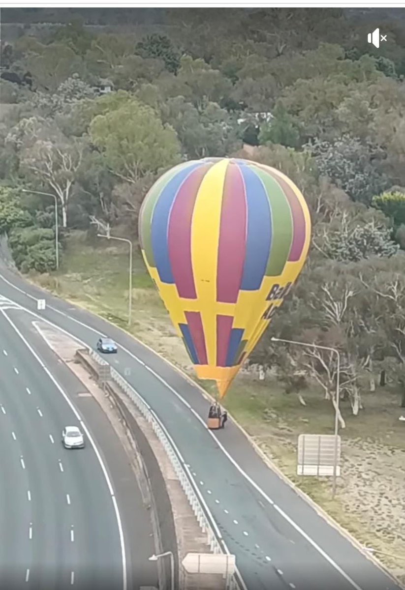 Meanwhile in #Canberra  #canberraballoonspectacular