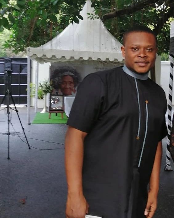 vibeweek's tweet photo. Happy 46th Birthday to legendary Ghanaian music producer and sound engineer, Appietus 🎂🎂🎉
#vibeweekbirthdays https://t.co/3TrQIlLklH
