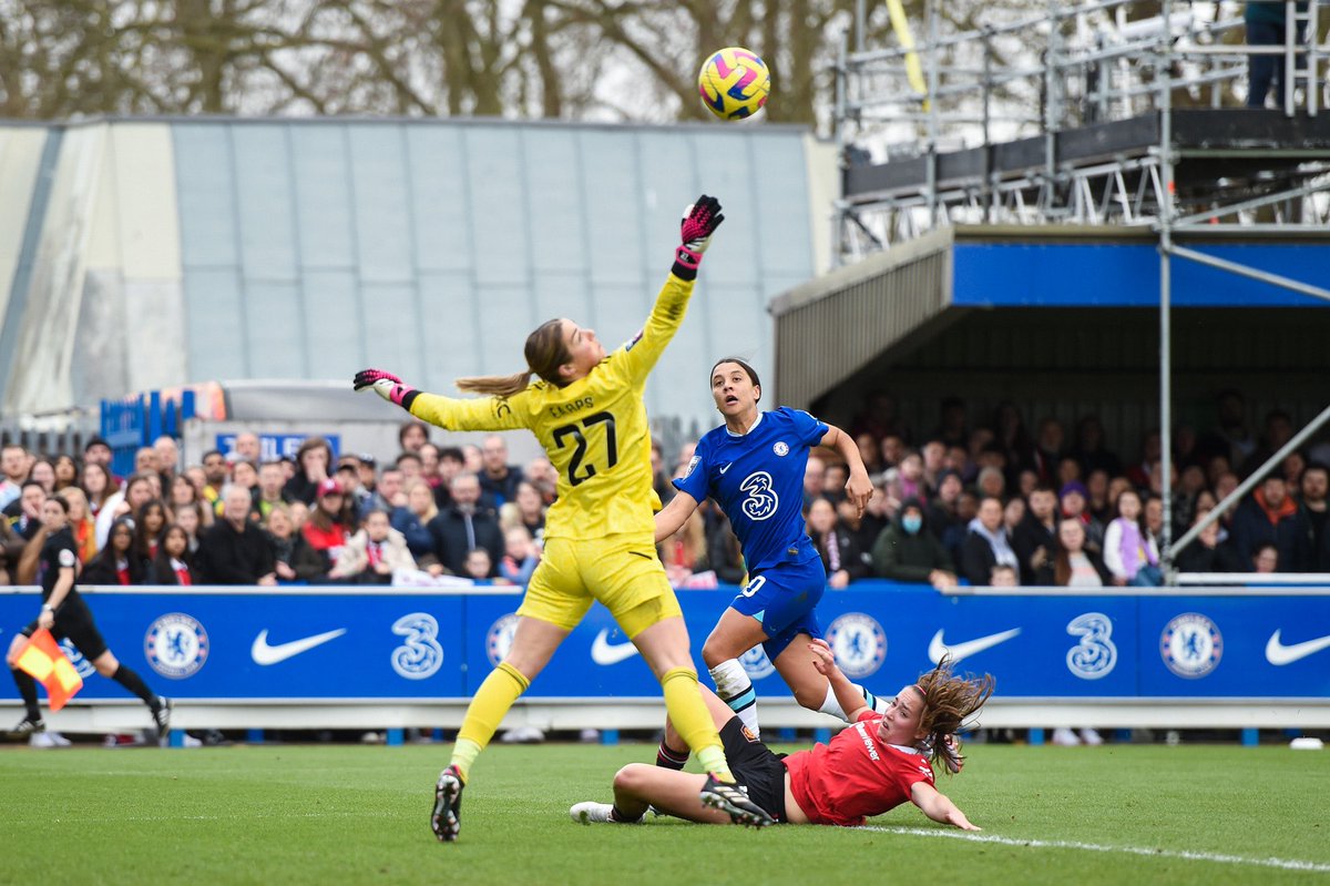 Mary Earp with an impressive double timed consecutive saves to deny #CWFC going ahead twice. Kept UTD in the game with two crucial effort

The FIFA Goal Keeper of the Year is having a fine season but her impressive first half clean sheet in #BarclaysFAWSL this season come to end