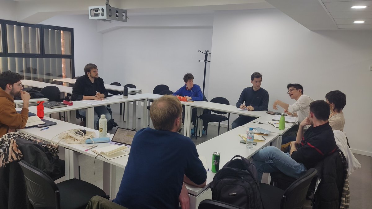 TPjoven's tweet photo. Muy contentos con el espacio de reflexión que se creó durante la última sesión presencial del SJTP en torno al pensamiento de Esposito. ¡En breve os daremos nueva info sobre el próximo encuentro! ⌛ https://t.co/9gaYj0Fizw