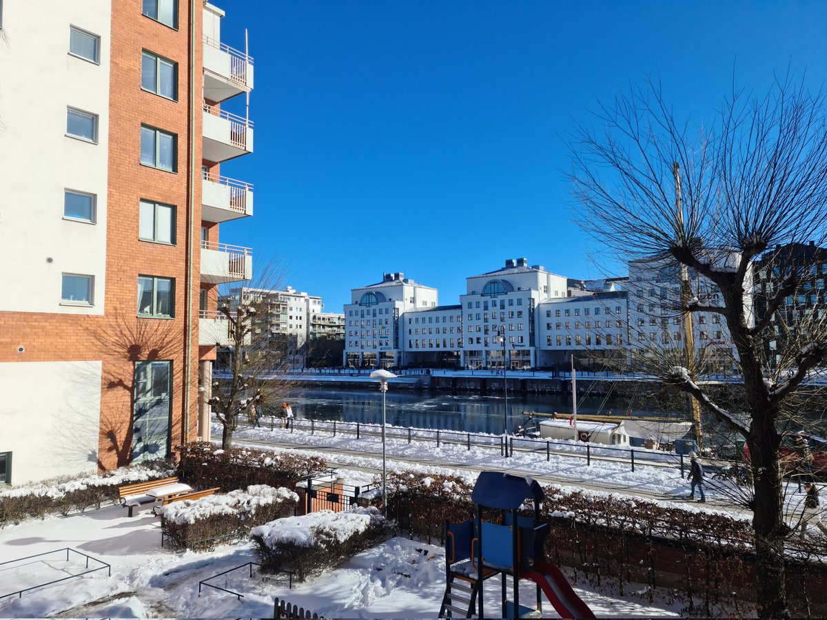 VDanheim's tweet image. #SoftaOfta #NoStressClub #Stockholm ✌️💞😇🇸🇪🇪🇺🇺🇦🎶🏴‍☠️🌏💛❤️💙 #SundayMorning #Lovemom #StandWithUkraine