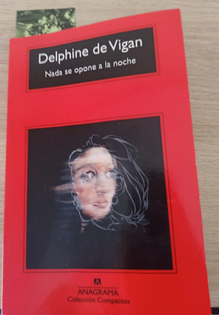 E_Ruiz_Martinez's tweet photo. Vuelvo a Delphine de Vigan. Via @LibreraBerln por @AnagramaEditor

Llevo 60 páginas. La forma de narrar, levitando sobre las palabras. Un espectáculo lo que hace Delphine de Vigan https://t.co/Bwv3eHEuHQ