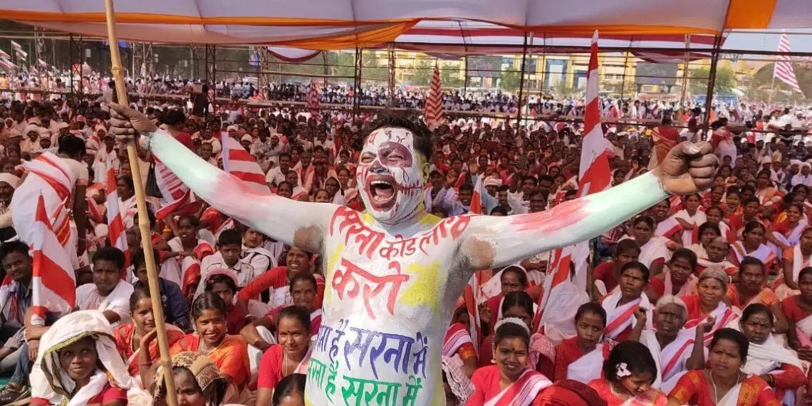 theindntribal's tweet photo. Tribals up ante over separate religion demand. "No Sarna Code, No Vote," they assert warning of 2024 Lok Sabha poll boycott. 

#SarnaReligionCode #Adivasi #ScheduledTribes #theindantribal

Details here:
https://t.co/aG2zmn7SNo https://t.co/w9aVFqZg0h