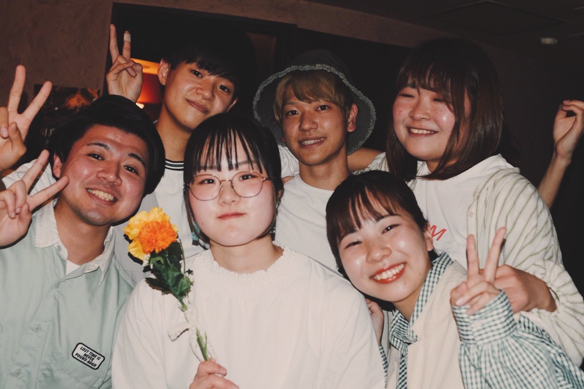coffee_inspi's tweet photo. ：：：：：  ᴍᴇᴍᴏʀɪᴇs  ：：：：：

            ラストライブ終演☕𓈒𓏸︎︎︎︎

1年間、たくさんの幸せな時間をありがとうございました。

皆様が迎える朝に、また会えますように ​───────

それじゃ、行ってきます。 https://t.co/cIlQwP4uhy