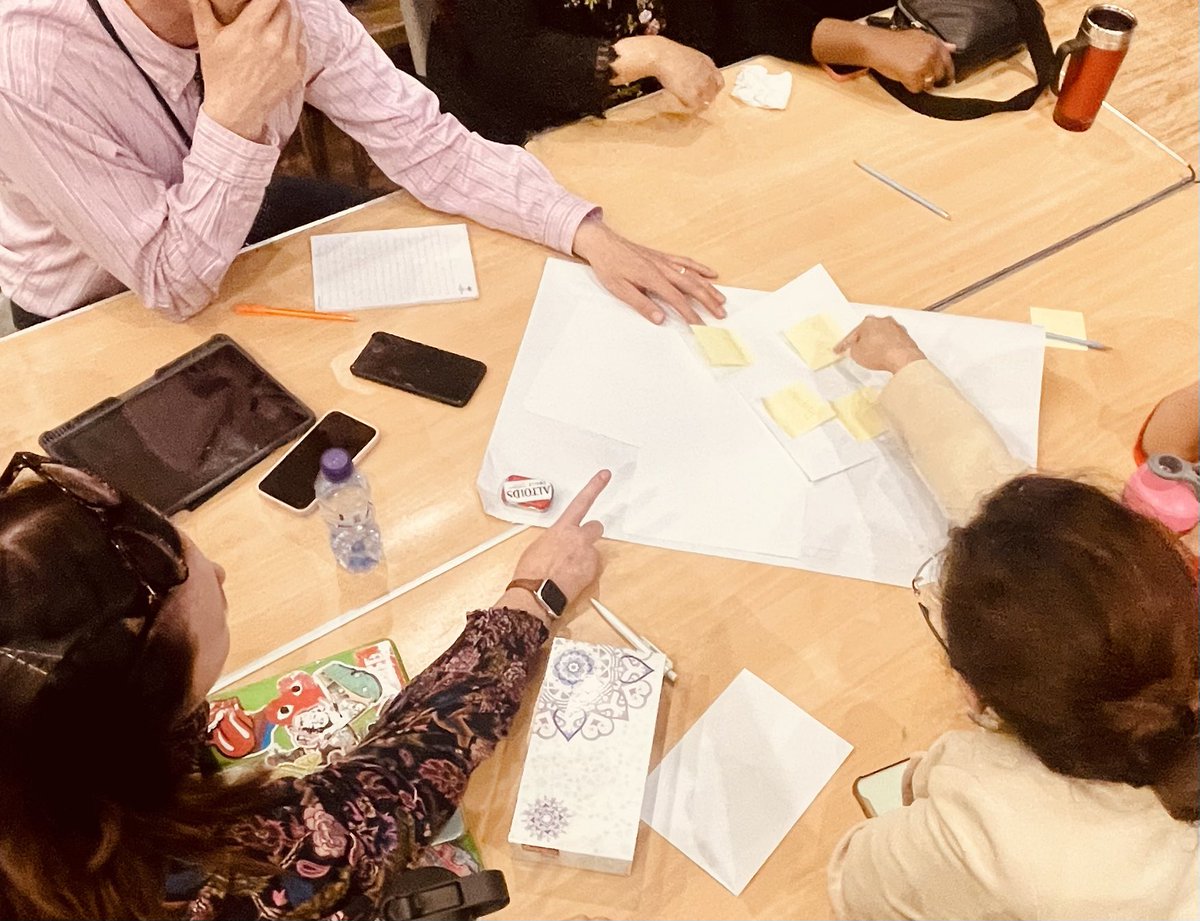 Julie Stern tweet media