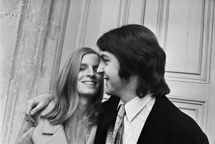 BeatlesEarth's tweet photo. Today in 1969, Paul McCartney marries Linda Eastman. https://t.co/NO4XatsQTf