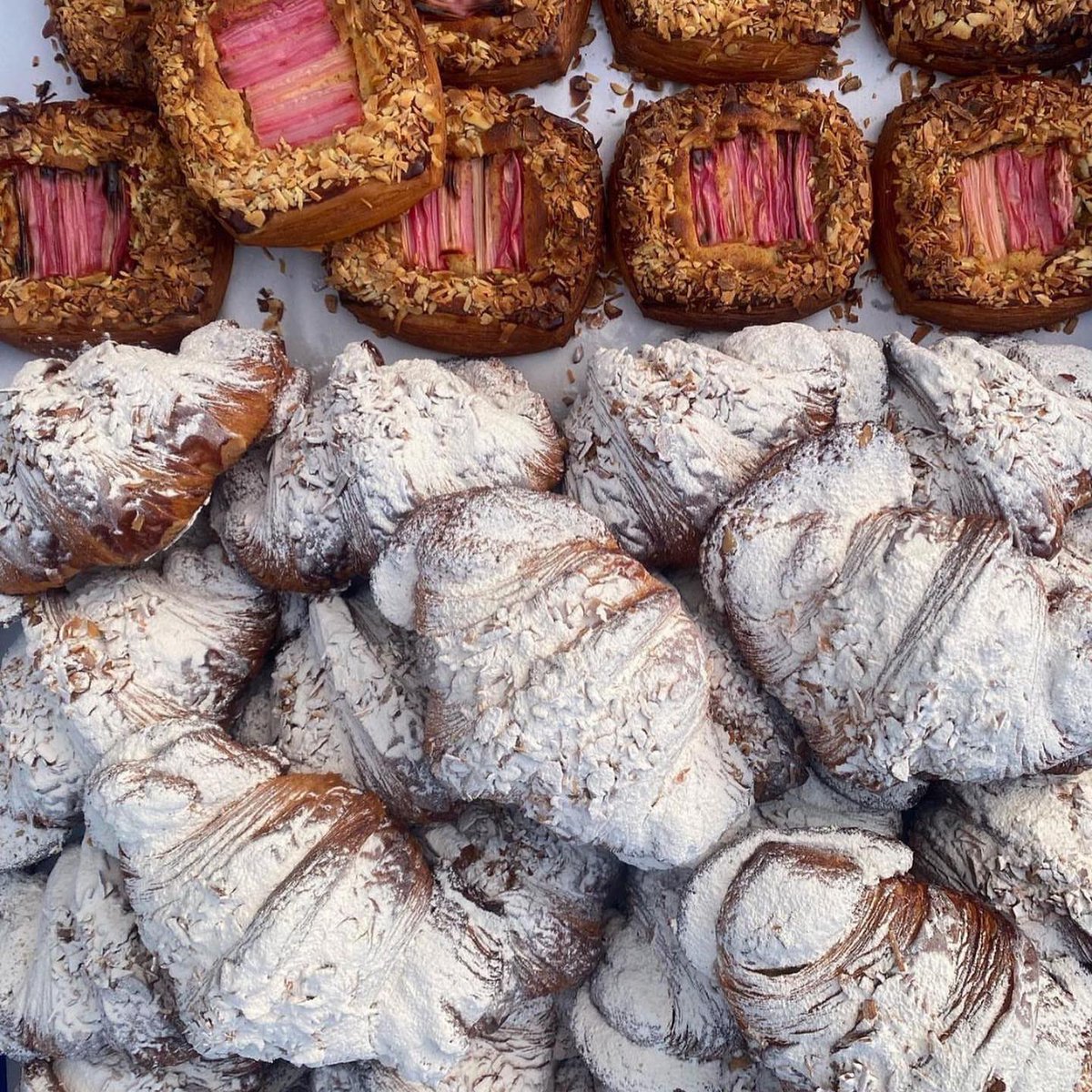 BIG ANNOUNCEMENT 🥐🍯🍊🥛🌱

BEGINNING SATURDAY 18TH, SMALL COMMUNITY MARKET AT THE NEST, CHIPSTEAD. 9:30-11:30AM. 

🍞HALSTEAD BAKERY
🐄FRESH FARMERS MILK 
🐝ORGANIC LOCAL HONEY

THIS WONDERFUL ADDITION TO THE CHIPSTEAD COMMUNITY WIL BE EVERY SATURDAY STARTING NEXT WEEK. 🙌🏼😍