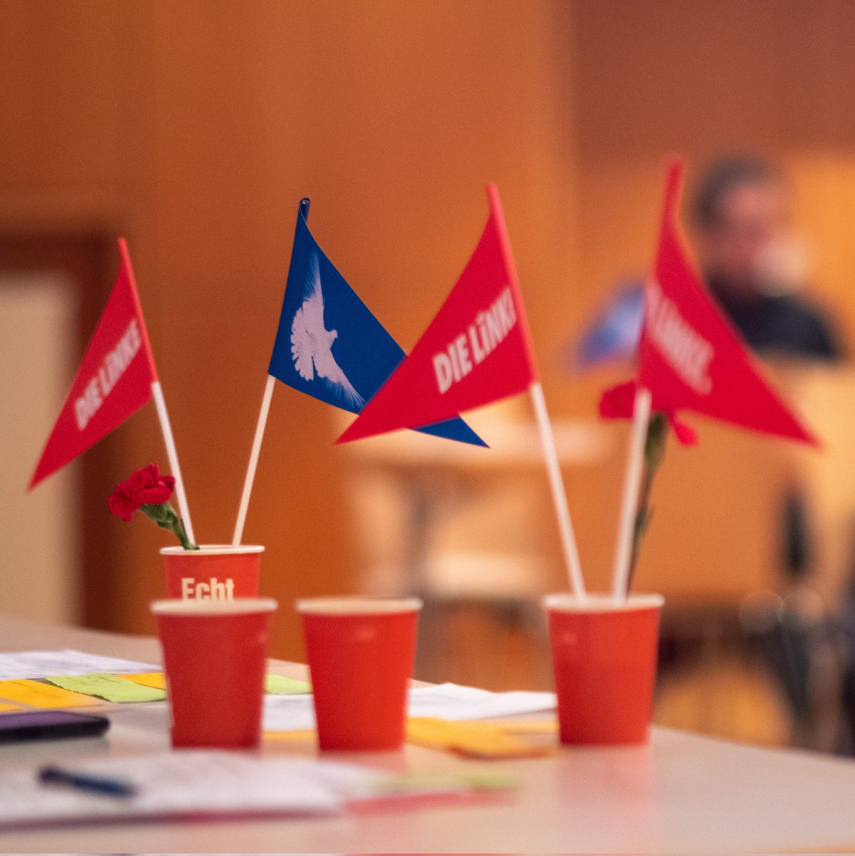 dielinkeffm's tweet photo. Mit @AGerntke (WK34), @DeptaMagdalena (WK35), Eyup Yilmaz (WK36), @ljubljena (WK37), @michael_muell80 (WK38) &amp; Monika Christann (WK39) treten sechs tolle Genoss*innen zur #ltwhe an. ❤️ Unser Hessen: Antifaschistisch. Ökologisch. Solidarisch. Gerecht. #dielinke #machthessengerecht https://t.co/H6g0AIACxM