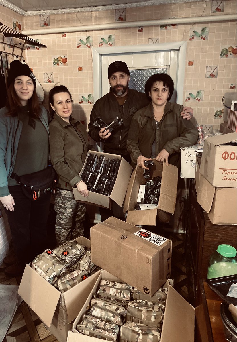 KhrystyaGrubogo's tweet photo. Я дуже хочу щоб кожен хто зараз живий і ходить по цій землі поїхав у Донецьку, Луганську області та поспілкувався хоча б з одним військовим. Став йому надійним тилом та товаришем, який завжди зробить усе можливе якшо тому треба буде підтримка і допомога. Я досі вірю в людей... https://t.co/VfnHrPQrdt