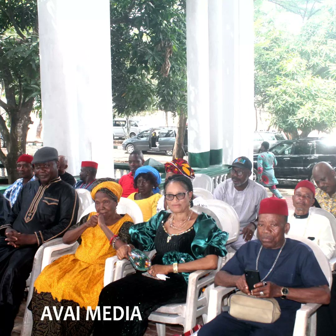 AbiaAvai's tweet photo. Attraction and Citing of Federal College of Science and Technology: Ofeme Leaders Pay thank you visit to Ikechi Emenike..
This is a sign of Many New Things to come in Abia...
#AVAIMEDIA
High Power Delegation of the good people of Ofeme paid a thank you visit to https://t.co/OQQJEWzsZY