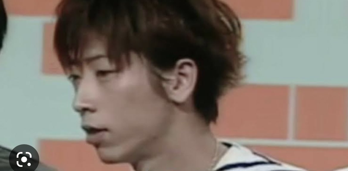 samugetanbba's tweet photo. 若い子が見てどう思うんか謎や㌔、今はおじさんになった芸人さんが若い頃にｷｬｰｷｬｰ言われてたbaseよしもと黄金期って言われた頃があってな…確かにｺﾞﾄｳも人気あったし黄金ビジュメンはやっぱ徳ｲ、井ｳｴが揺るぎなかったし、個人的にはｼｬﾝﾌﾟｰﾊｯﾄも推す https://t.co/oKGsgXfQRC