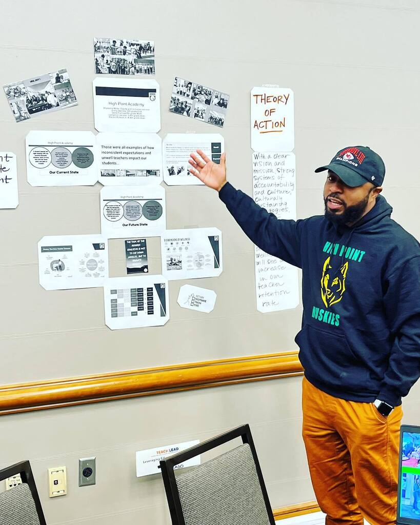 TeachtoLead's tweet photo. Gallery walk is off and popping! Teams presenting their logic models on #teacherdiversity at #TTLSummit @usedgov https://t.co/PJVrbiwUJx https://t.co/J2pZDeS17Y