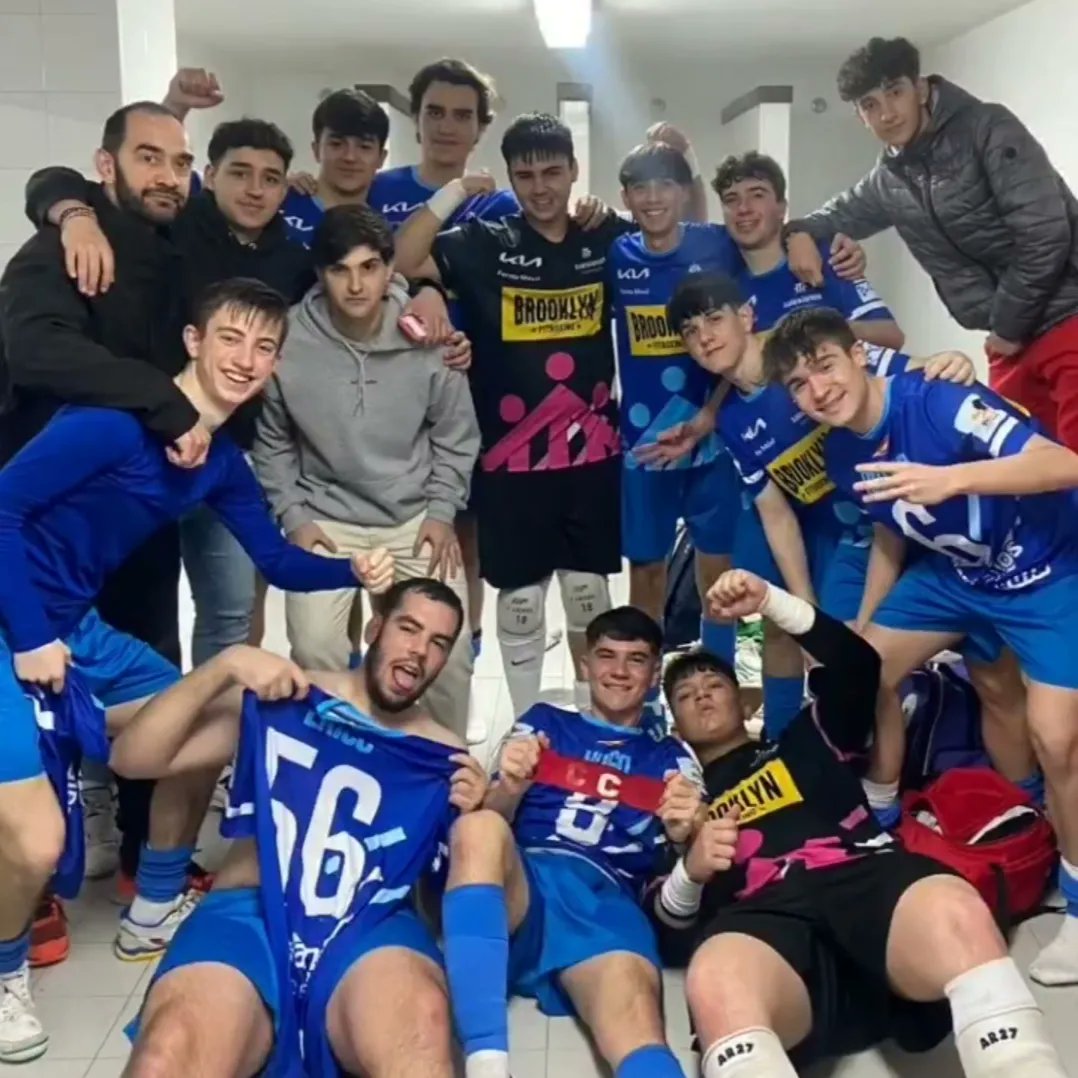 ⚽ RESULTADOS ⬇️

𝐒𝐄𝐍𝐈𝐎𝐑: ✅ Victoria a domicilio por 0-2 frente a <a href="/QuintanarFs/">Cd Quintanar Fs</a>, gran trabajo equipo! 💪🏽🍍

𝐉𝐔𝐕𝐄𝐍𝐈𝐋: ✅ Victoria en casa por 9-3 ante <a href="/d_puertollano/">C.D. Ciudad de Puertollano F.S.</a>, a seguir chicos!🔥

#VAMOSSALESIANOS💙