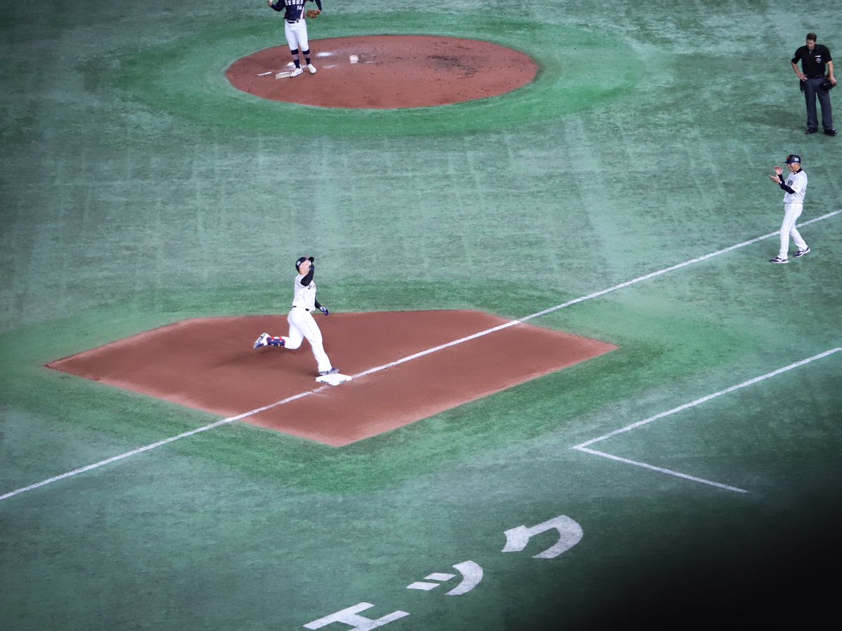 14zucchi2's tweet photo. 2023.3.11

牧くん　ホームラン⚾️
牧くん待ち🖐️

#WBC #WBCチェコ戦🇨🇿
#牧秀悟  #横浜Baystars 
#パノラマ席 https://t.co/6s5behxnTJ
