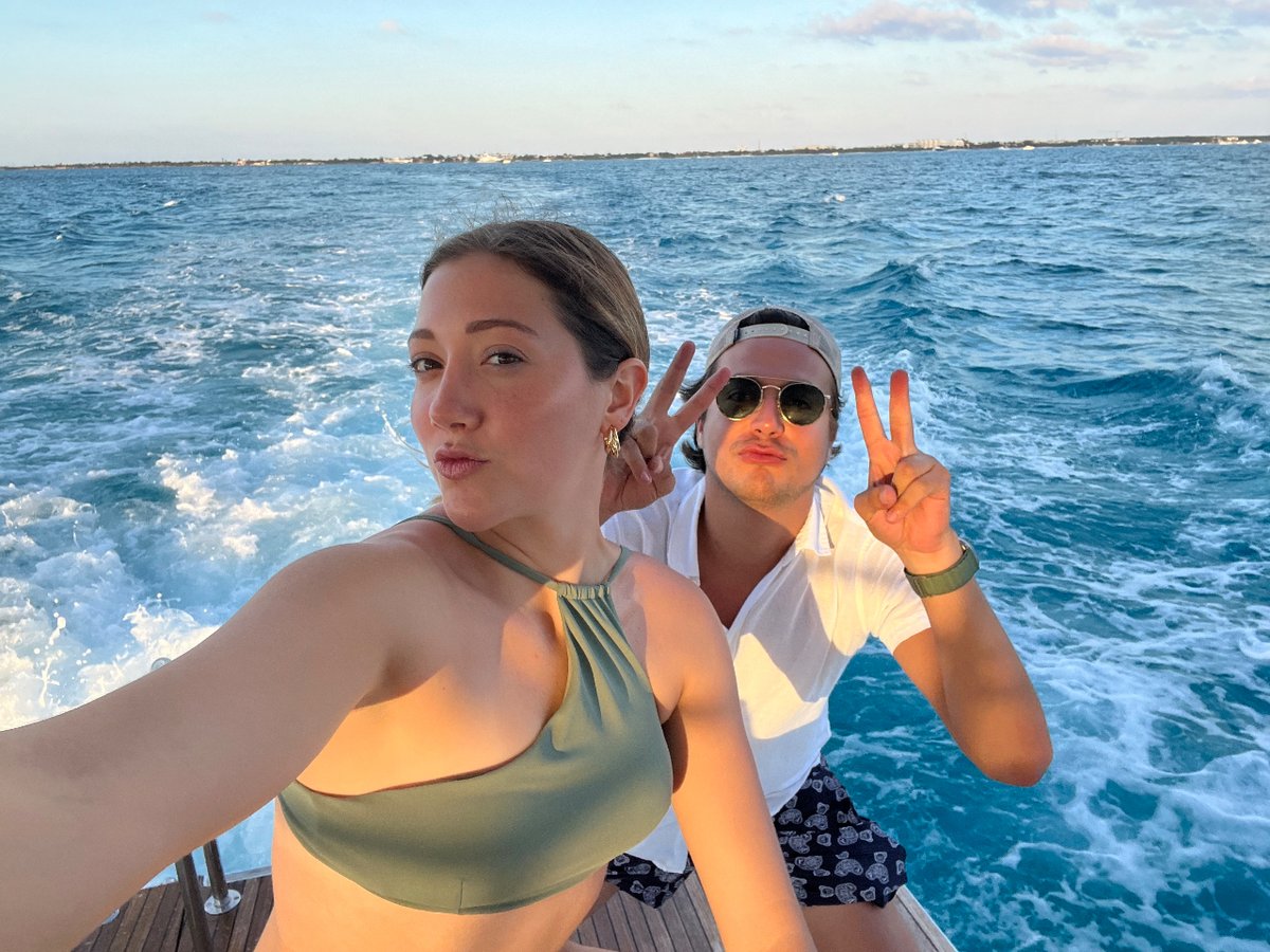 stillipay's tweet photo. Hope the waves don't shake our crypto investments too much! #NFTs #CryptoLife #BoatRide https://t.co/40Hvwy0RJQ