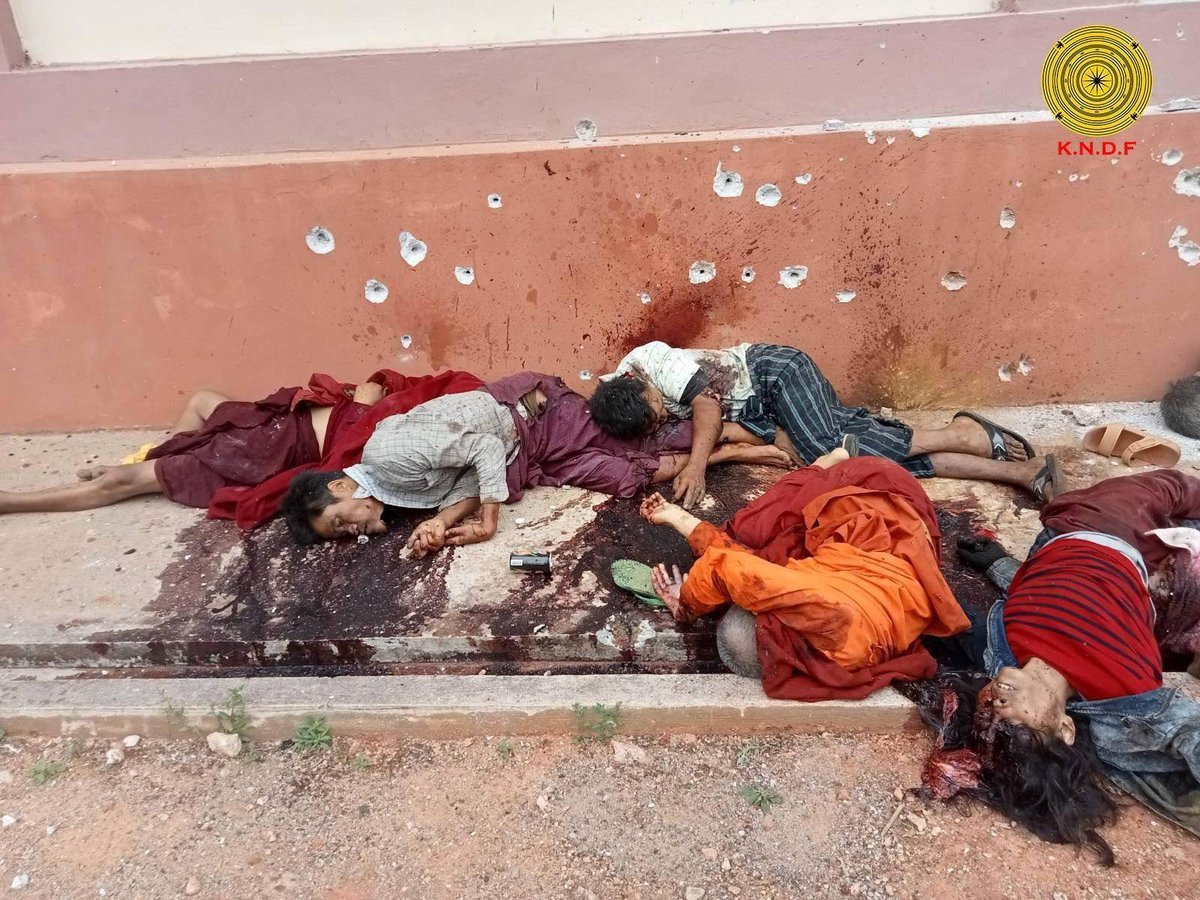 bloggernpl's tweet photo. On Mar 11, the junta struck NamNin village in Shan State with artillery and air strikes, raided the village, killed 20 civilians, including 3 monks.
#Myanmar #WhatsHappeningInMyanmar https://t.co/PKiAOrK7rN