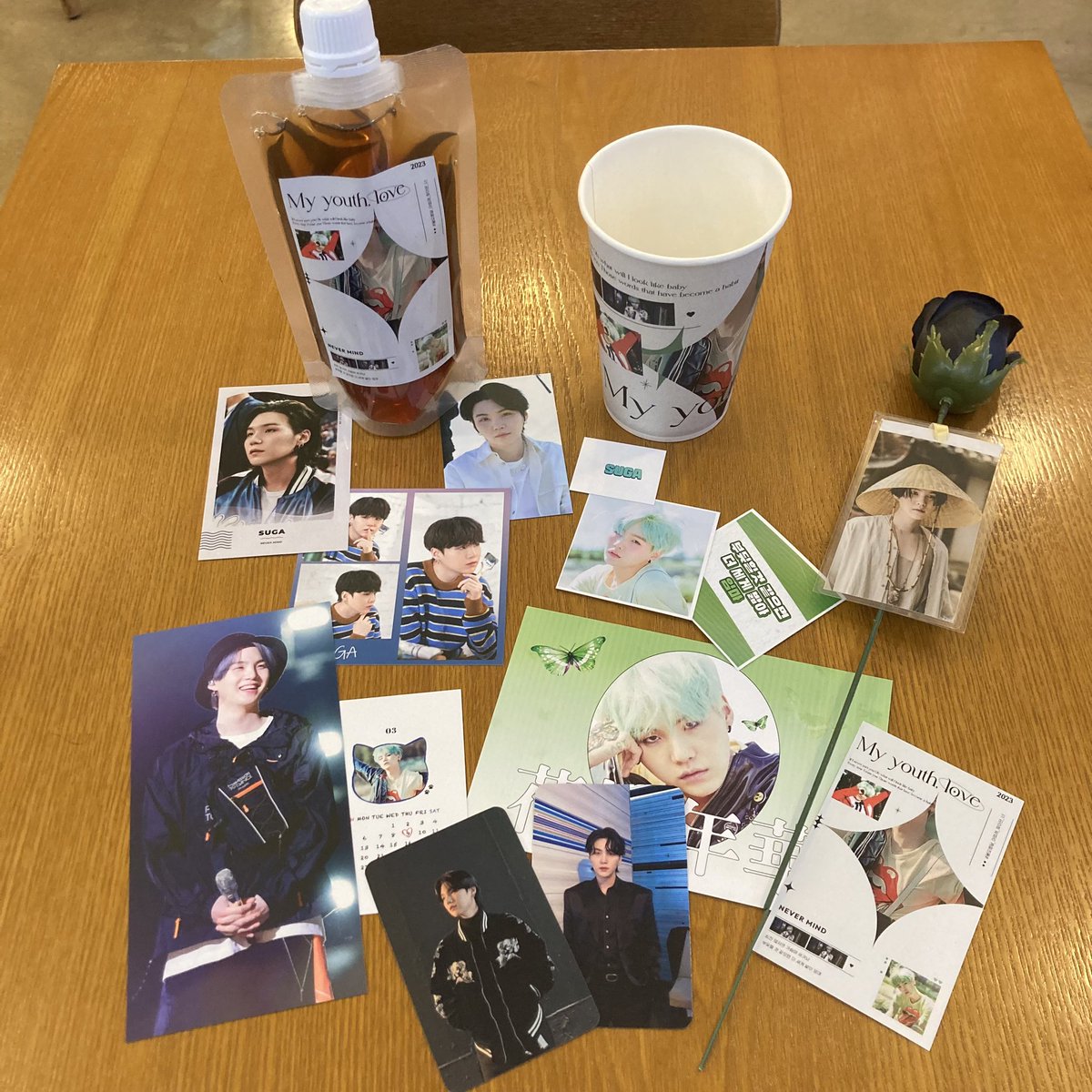 blugreyrain's tweet photo. 지방에 갔다와서 마지막 날이라도 올 수 있어서 참 다행이었는데요...🥹 
이벤트 너무나도 이쁘게 그리고 잘 꾸며주셔서 고맙습니다
@cafe_viaggio @day_lol3  

#물오름달_아흐레_찾아온_너

나눔 감사 드려요!💜 @7_BTS_love_0613 @J477a https://t.co/U9s9eySMEz