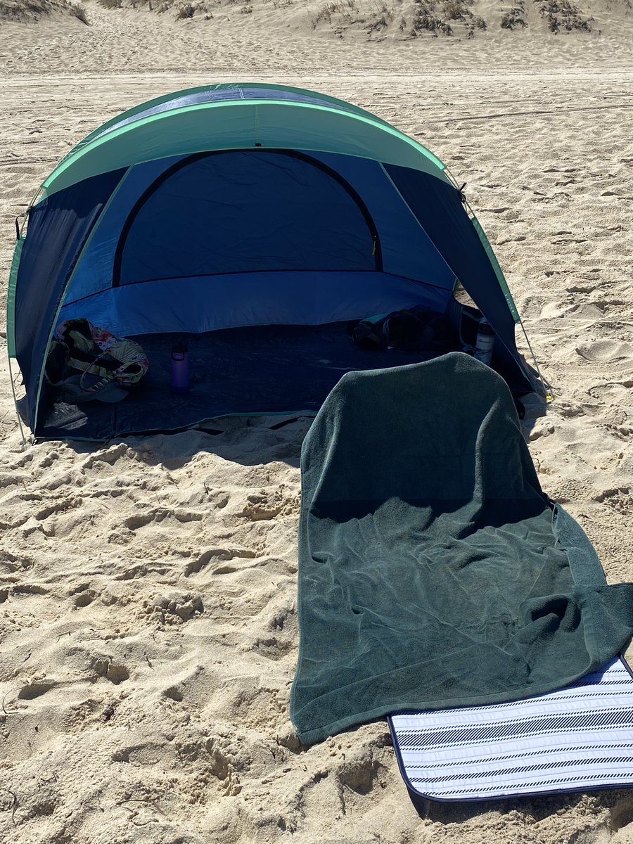 StephanieHeit's tweet photo. Grab the pop up tent for some shade and enjoy the stunning beaches. That’s why I love #Australia #Perth #Trigg https://t.co/67cAOsSuZT