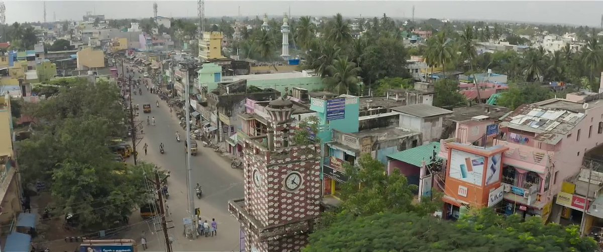<a href="/iYogiBabu/">Yogi Babu</a> #BommaiNayagi movie 
#Cuddalore <a href="/_NewCinema/">NEW CINEMA, Cuddalore.</a>
#railwaystation 
#District #court
#Manikoondu
Part - 4
#YogiBabu #Kollywood