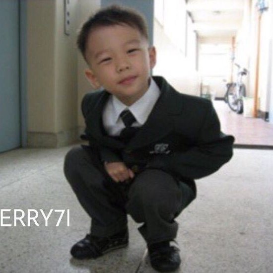 HFOTD (hyunjin fetus of the day)